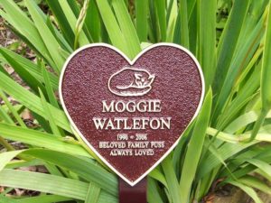 Heart-Plaque-on-Stake